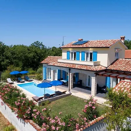 Monika Vikendica Nova Vas (Porec)