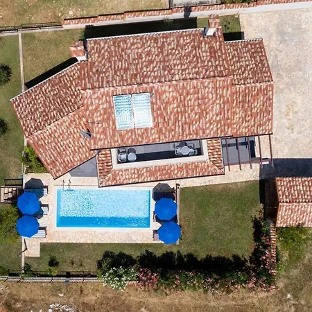 Monika Vikendica Nova Vas (Porec)